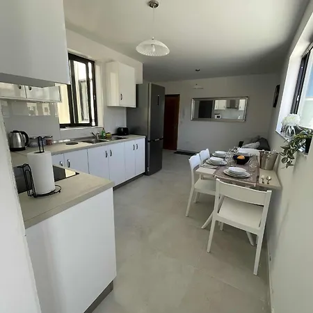 Bright Coastal Penthouse With Huge Terrace Overlooking The Sea- Ghadira Appartamento Mellieħa