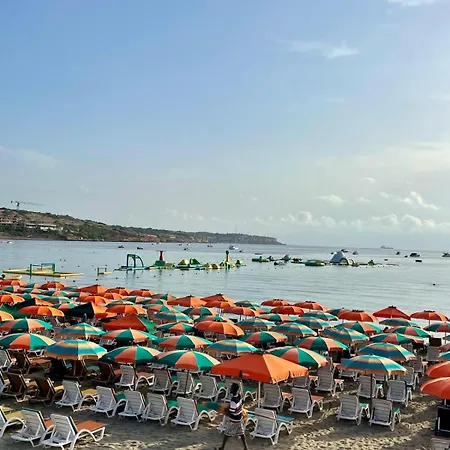 Bright Coastal Penthouse With Huge Terrace Overlooking The Sea- Ghadira Mellieha *