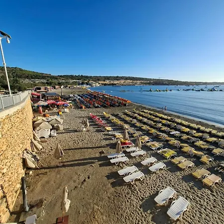 Bright Coastal Penthouse With Huge Terrace Overlooking The Sea- Ghadira Mellieha