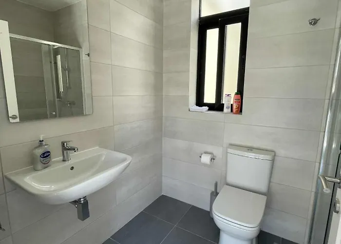 Bright Coastal Penthouse With Huge Terrace Overlooking The Sea- Ghadira Mellieha 아파트 Is-Sellum